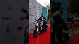 Михаил Пореченков открыл кинофестиваль "Горький fest" верхом на мотоцикле Ducati