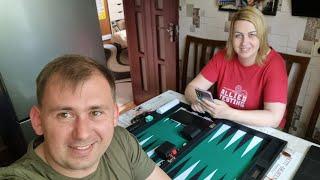 BACKGAMMON - Family play husband vs wife