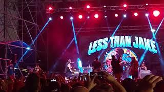 Less Than Jake - The Science of selling yourself live at Bay Fest