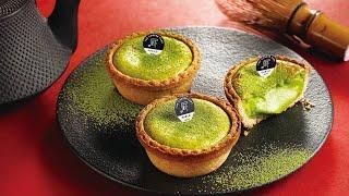 Super Matcha Green Tea Tart Christmas Tree Powdered Sugar Pattern