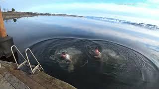 Wirtual goes shirtless ice bathing