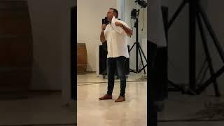 ליאור בר, מ״מ יו״ר הוועד המקומי קיסריה, מסביר במליאת המועצה האזורית חוף הכרמל על ״הסכם קיסריה 2022״