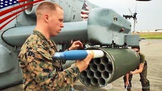 US Marines Attack Helicopter Weapons Load & Live Fire in Japan - 普天間基地(在日米軍)の攻撃ヘリコプターの兵器搭載と実弾射撃訓練