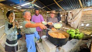 Miren el Reto cocinando en el campo donde Lolín una familia especial en RD