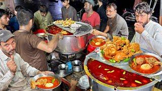 BEST STREET FOOD IN LAHORE AFTER DARK | BILLA CHICKEN CHANNY | REAL PAKISTANI STREET FOOD AT NIGHT