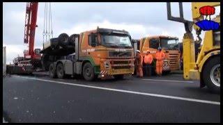 Een dode en een enorme ravage met vier vrachtwagens A15