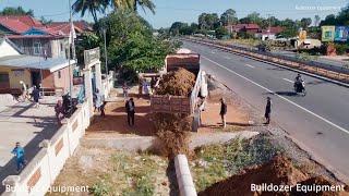 Cleaning !!! the drainage system mini in front of the road and building roads. Length 17M