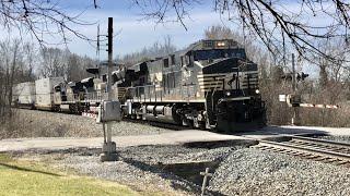 Lightning Fast Trains In America!  Look How Fast Freight Trains Whiz Around Curves! Norfolk Southern