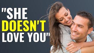9 Sure Signs She Is Pretending To Love You - Is She Lying?