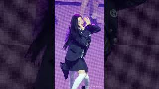 ILLIT Wonhee 'Magnetic' Boong-Baang(?) Dance (Debut Showcase / 2024.03.25)