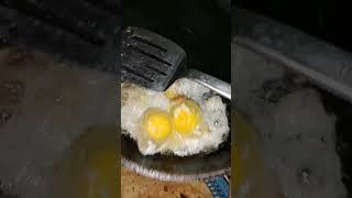 Fry egg/cooking with frozen eggs 