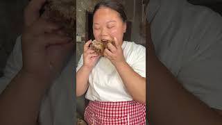 从小我妈就说娃儿不能吃猪脚叉，吃了要叉到媒婆的脚以后嫁不脱#猪脚叉 #腊猪脚