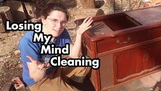 Random Bits 0258: Another Week of Cleaning... Electric Organ, Magnavox Record Console