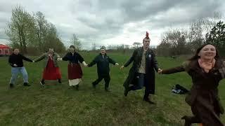 Были танцы. Танцевали всем двором.... #танцы #конвент"конвент"