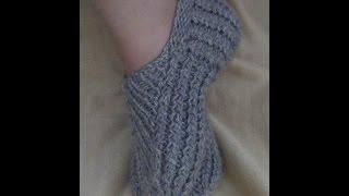 Следки спицами с подошвой ПЛЕТЕНКА. How to knit short socks