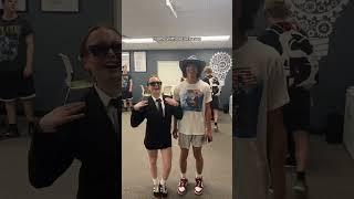 WHY DID ZERO PEOPLE DRESS UP