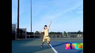 Tennis kid - funny serve.mp4