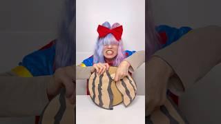 Sion princess Eat cardboard fruit !