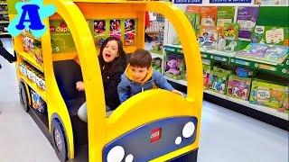 Wheels on the Bus Kids Have Fun at Toy Store Alex TubeFun