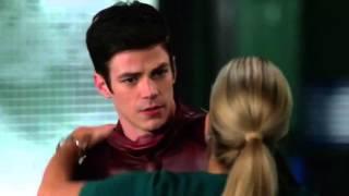 The Flash (2x8) the flash in starling city and meets Arrow and his team