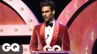 Jon Kortajarena's Sexy Look Sends Crowd Swooning At GQ Awards