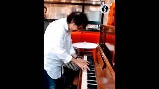 Ustad Zakir Hussain Playing Piano  #zakirhussain #piano #tabla