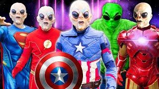 Superheroes VS Aliens!