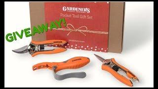 GIVEAWAY! Pocket Tool Gift Set by Gardener Supply Company!