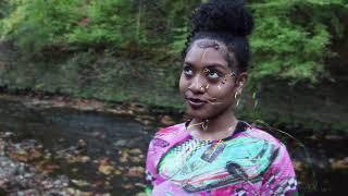 Jahsoniaa - She Weird (Official Video)