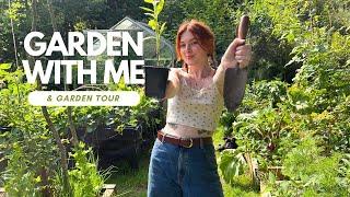 August Garden Vlog - Garden with Me & Tour!