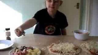 cooking with alisha episode 2 (pizza)