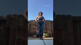 Gardening dances break! #baile #señora #parati #backyard #outdoor #jardin #casa #hogar #amor