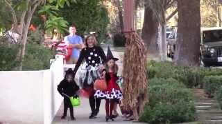 Alyson Hannigan, husband Alexis Denisof and daughters dress-up witchy for Halloween 2015