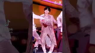 V dances cute
