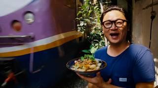 Cooking Phở Bò Chín on The Train Tracks of Hà Nội | Ep9.2