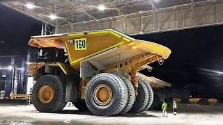 The Three Biggest Truck Brands That Are Most Widely Used in Mining - Komatsu 930E & Cat 798 AC