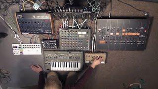 Processing Synths and Drum Machines through a Vintage Maxon Mixer