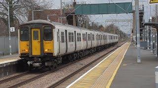 Trains at: Enfield Lock - WAML - 18/12/18