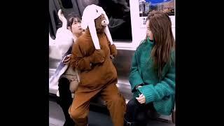 Gấu phát tờ rơi lầy  lội - Troll gái xinh trên tầu điện ngầm # Gaunau Phim của tôi