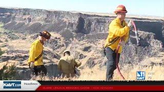 Twin Falls firefighters put out fire along canyon wall | KMVT