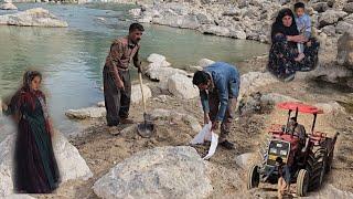 Nomadic life in the heart of Iranian nature, from carrying sand to searching for sand by the river