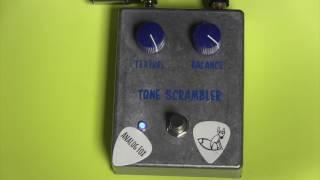 Analog Fox Tone Scrambler Demo (Ampeg Scrambler Clone)