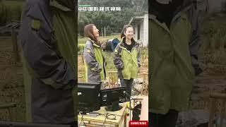 #苏有朋 生日会林心如、秦岚到场，时隔二十年重聚回忆过往，容嬷嬷扮演者突袭到场，更是泪洒现场