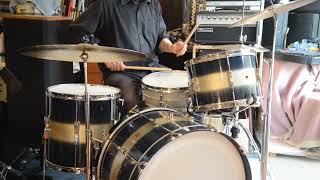 DrumFuckery no.142 - 1957 William F. Ludwig kit, new heads - 1 Nov. 2022