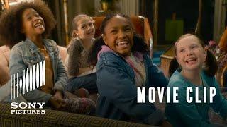 Annie (2014)  Movie Clip #1: Friendly Inspector