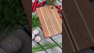 Прямоугольная деревянная разделочная доска от бренда Александрит WOOD