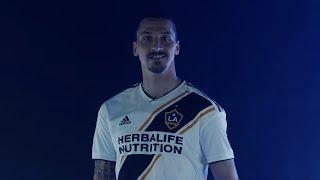 КРУТАЯ ПРЕЗЕНТАЦИЯ ИБРАГИМОВИЧА В ГЭЛАКСИ. Ibrahimović Presentation LA Galaxy