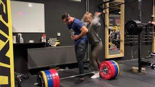 Mentally unstable man starts deadlifting