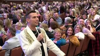 Psychic Medium Matt Fraser Connects Live Audience with the Other Side!