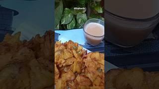 Aloo pyaaz ke pakode #foodie #pakode #recipe #onion #shorts  #cooking #food #chai #tea #trending